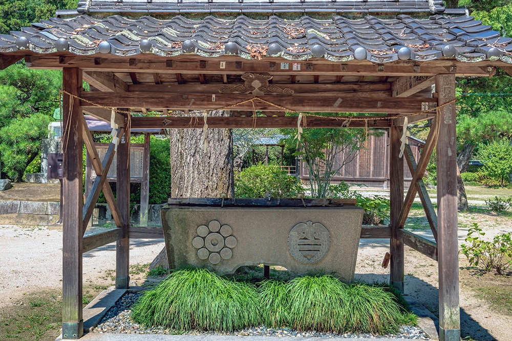 Chozuya (purification basin)
